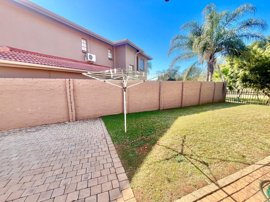 3 Bedroom Property for Sale in Hexrivier Lifestyle Estate North West